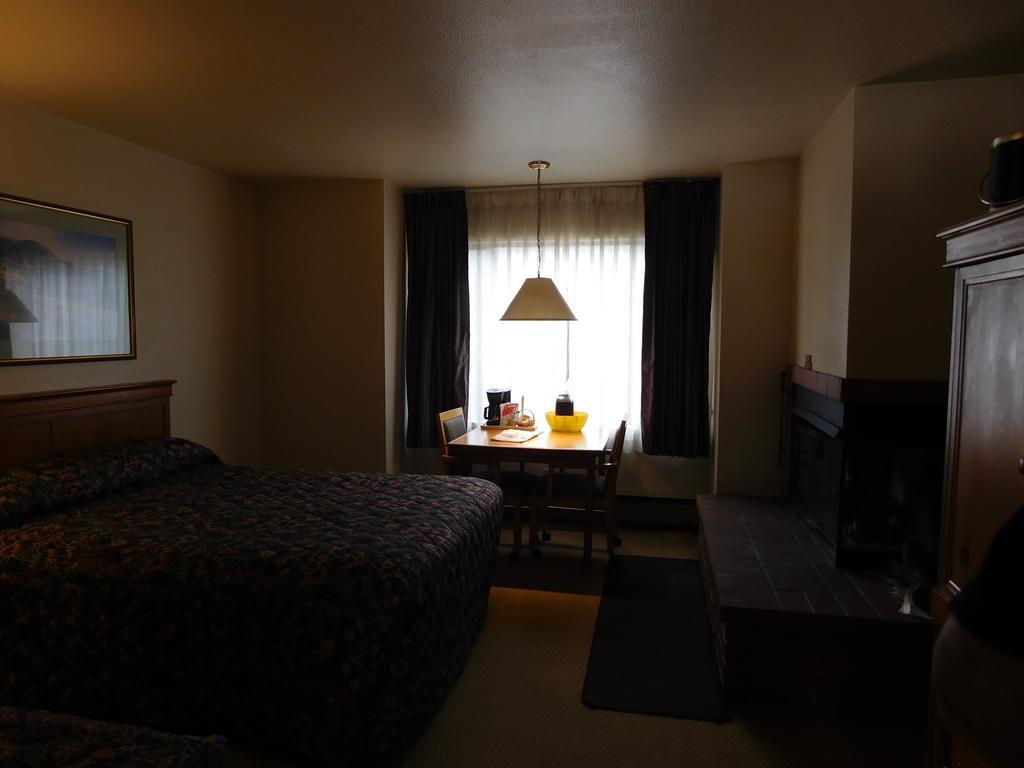 Pacific Gardens Inn Pacific Grove Extérieur photo