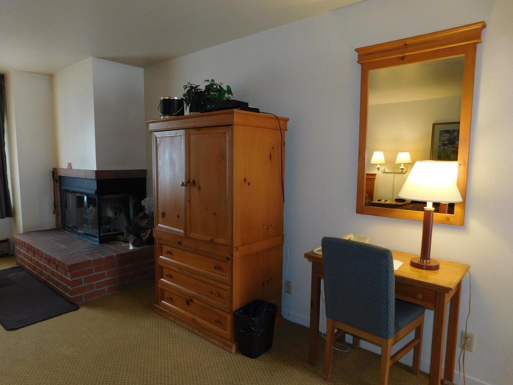 Pacific Gardens Inn Pacific Grove Extérieur photo